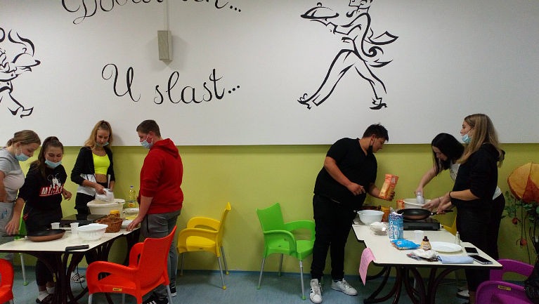 Sretan dan kuhara našim učenicima, njihovim mentorima i učiteljima!