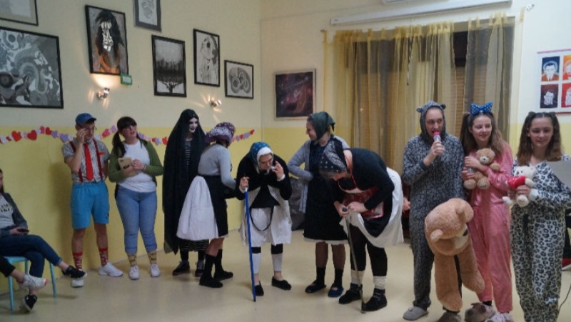 Vesela maskirana zabava